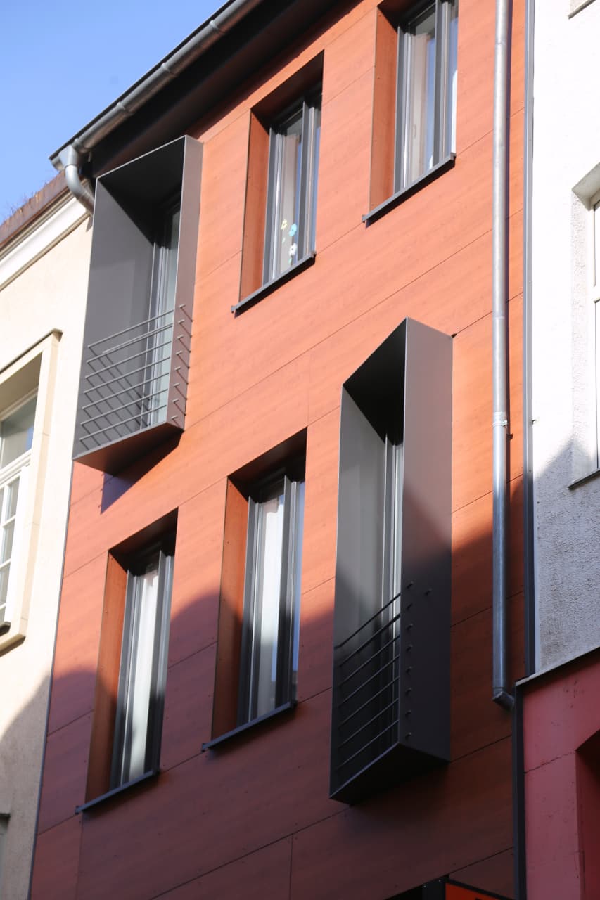 Sanierung und Erweiterung eines Gebäudes in der Friesenstraße in Köln, format3 architekten+ ingenieure